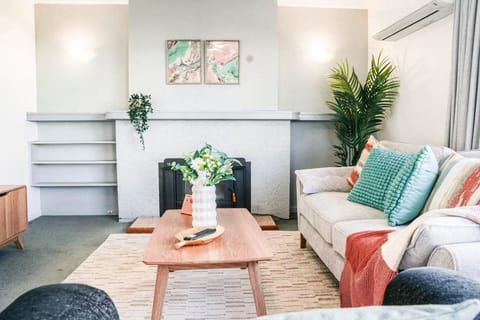 House, Garden View | Living area
