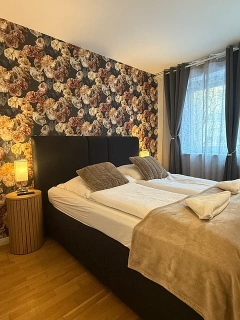 Basic Apartment | Desk, laptop workspace, iron/ironing board (on request), WiFi (free)