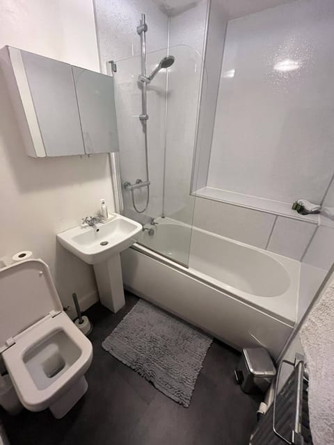 Apartment, 1 Bedroom | Bathroom