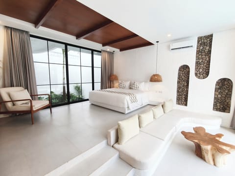 Luxury Villa, 3 Bedrooms, Private Pool, Pool View | In-room safe, desk, laptop workspace, free WiFi