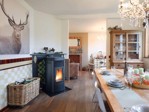 House | Dining