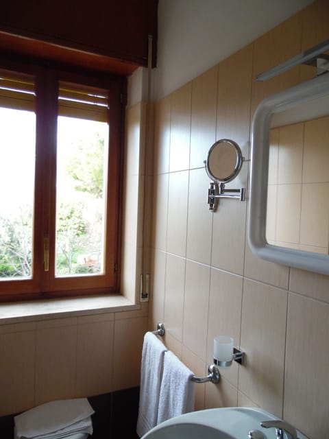 Standard Double Room, Garden View | Bathroom | Shower, hair dryer, towels, soap