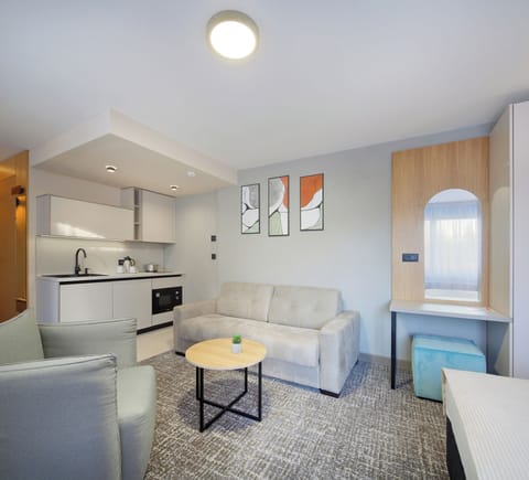 Deluxe Studio Suite | Premium bedding, memory foam beds, in-room safe, individually furnished