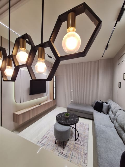 Apartment, 2 Bedrooms, Smoking, Balcony | Living room