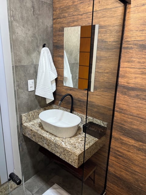 Superior Suite, Courtyard View | Bathroom | Soap, shampoo, toilet paper