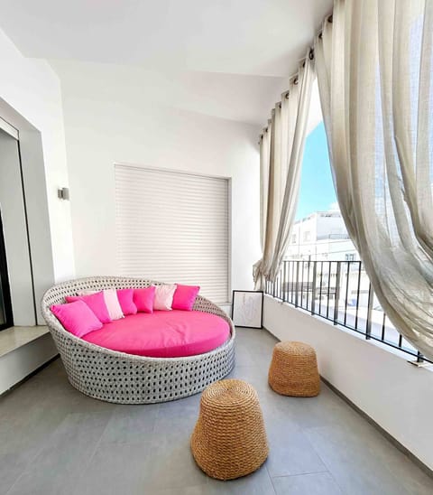 Apartment, 3 Bedrooms, Smoking, Balcony | Interior