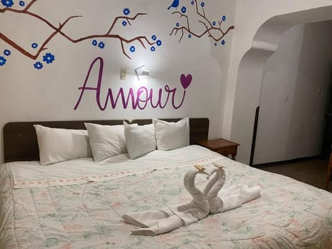 Double Room, 1 King Bed | Down comforters, desk, laptop workspace, soundproofing