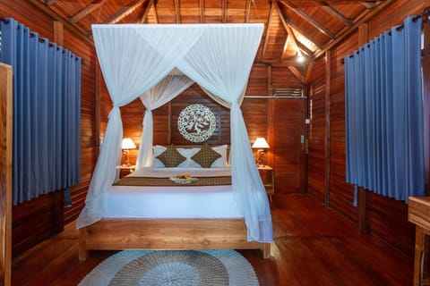 Deluxe Double Room, Balcony, Garden View | Desk, free WiFi