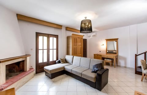 Family Duplex, Sea View | Living area