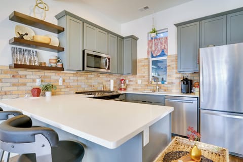 House (2 Bedrooms) | Interior