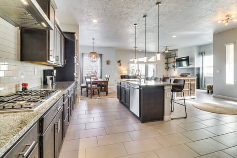 House (3 Bedrooms) | Interior