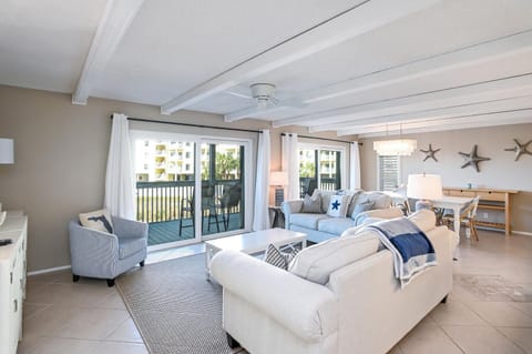 Luxury Condo, Beach View | Living area