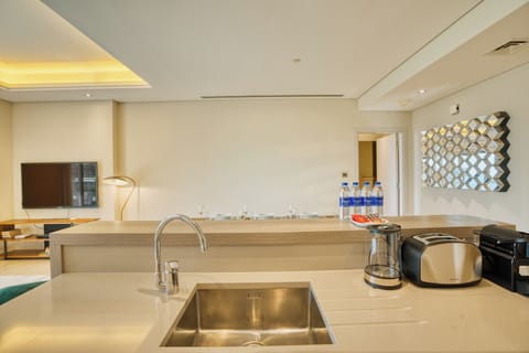 Luxury Apartment, Multiple Beds, Sea View, Beachfront | Private kitchen | Full-size fridge, microwave, oven, stovetop