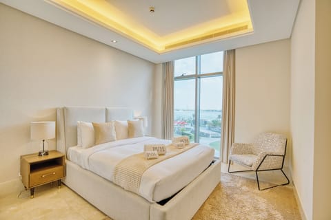 Luxury Apartment, Multiple Beds, Sea View, Beachfront | In-room safe, blackout drapes, soundproofing, iron/ironing board