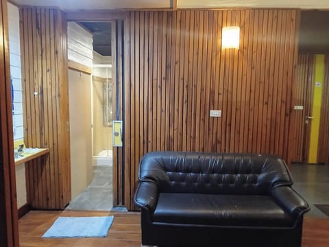 Apartment, 1 Bedroom, Accessible, Smoking | Interior