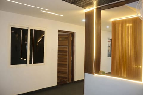 Suite | Interior