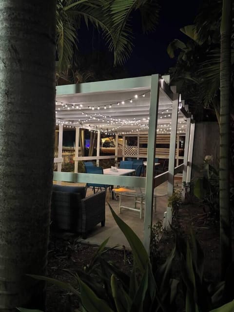 Deluxe House, 2 Bedrooms, Private Pool, Beachside | Terrace/patio