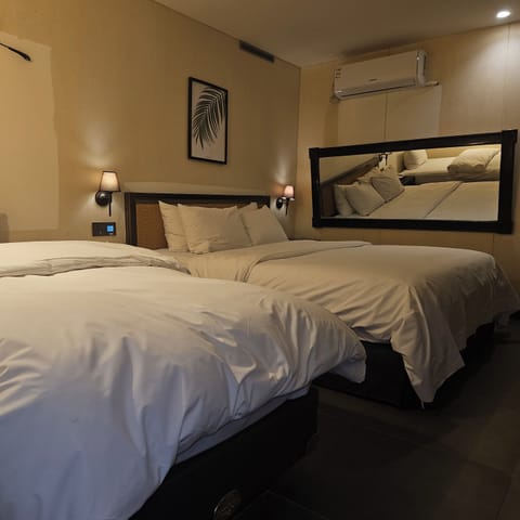 Deluxe Twin Room | Free WiFi