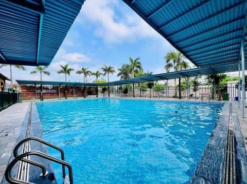 Seasonal outdoor pool