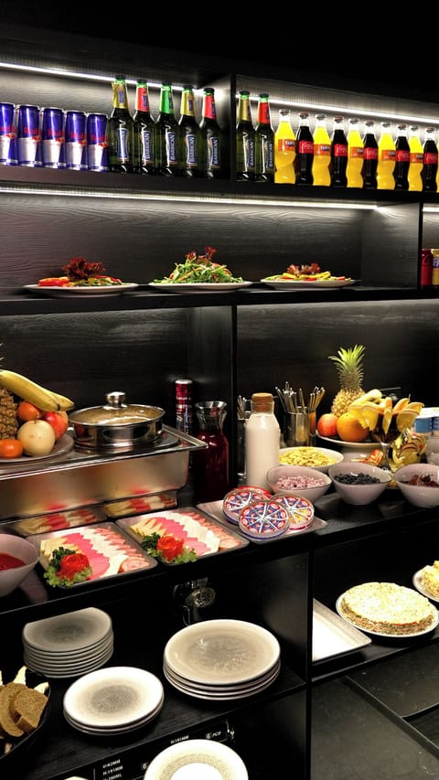 Free daily full breakfast