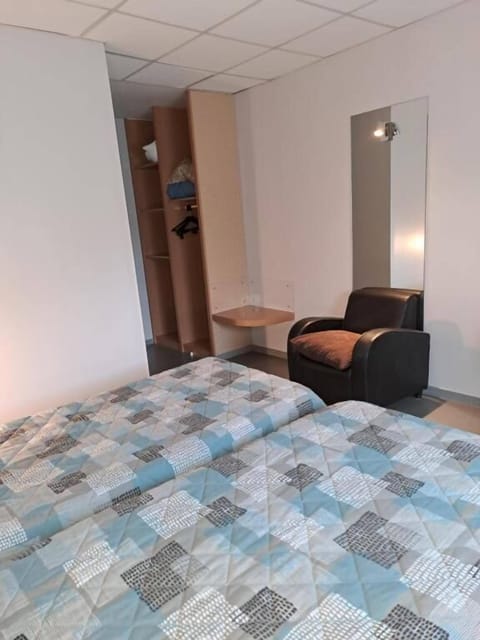 Classic Twin Room | Desk, soundproofing, iron/ironing board, free WiFi