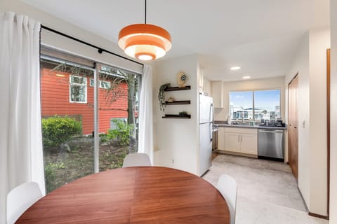 Comfort Double Room | Dining