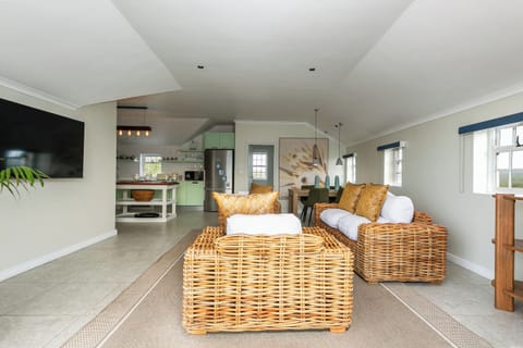 Standard Apartment, 2 Bedrooms, Non Smoking, Partial Ocean View | Living area | 18-inch Smart TV with satellite channels, Netflix, streaming services