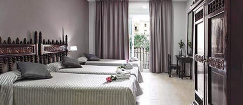 In-room safe, desk, soundproofing, free WiFi