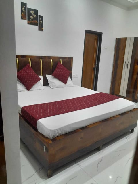 Standard Room | Desk, free WiFi, bed sheets