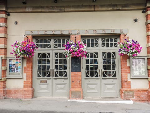 Cottage | Exterior detail