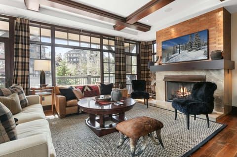 Condo, 3 Bedrooms | Living area