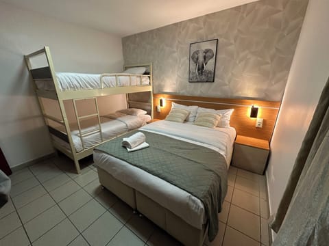 Classic Quadruple Room | Bed sheets