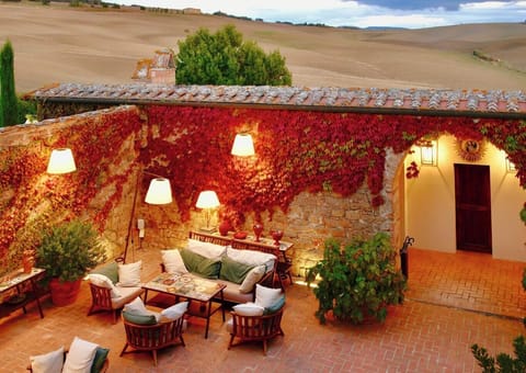 Suite, 2 Bedrooms | Courtyard view