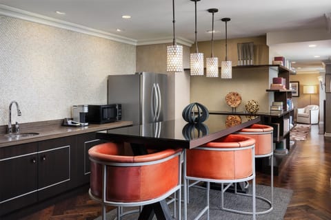 Suite, Multiple Beds | Private kitchen | Coffee/tea maker