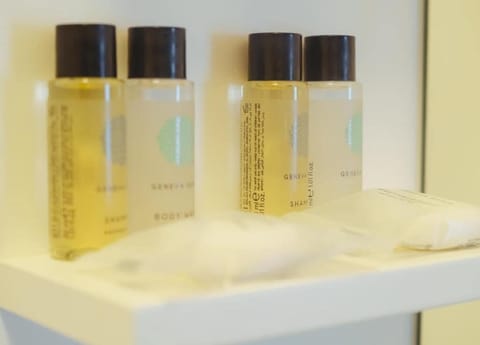 Comfort Double Room | Bathroom amenities