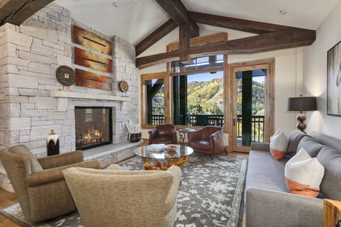 Condo, 2 Bedrooms | Living area