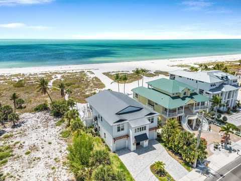 House, 4 Bedrooms | Exterior