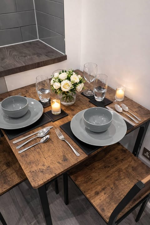 Apartment, 1 Bedroom | Dining