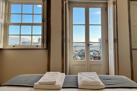 Deluxe Double Room, City View | Soundproofing, free WiFi