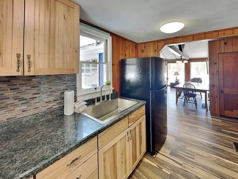 House (2 Bedrooms) | Property amenity