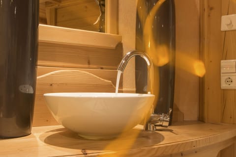 Sauna, steam room, sports massages, massages