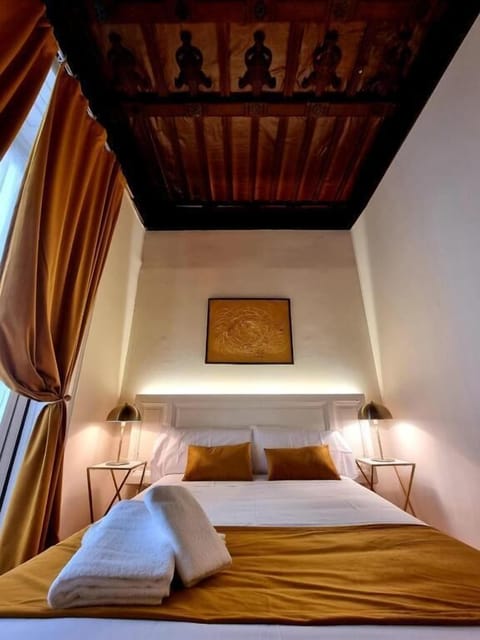 In-room safe, desk, WiFi (free)