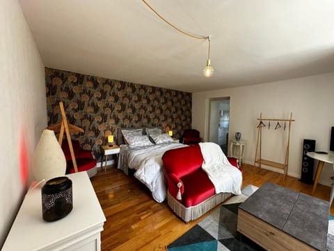 Double Room, Garden View | Interior