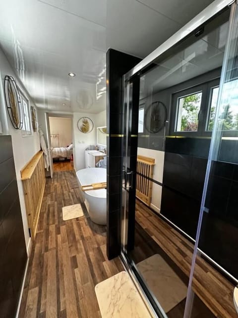 Double Room, Garden View | Bathroom