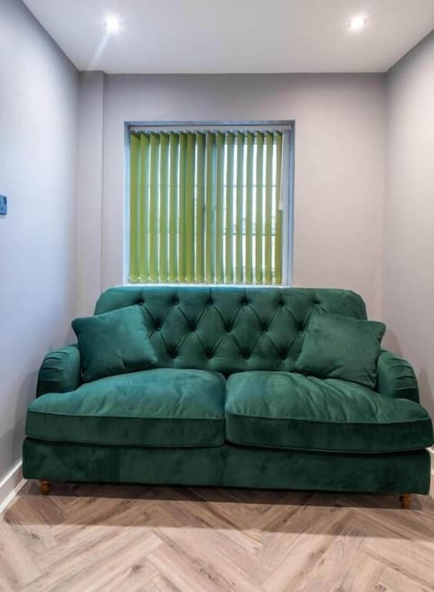 Double or Twin Room | Living area