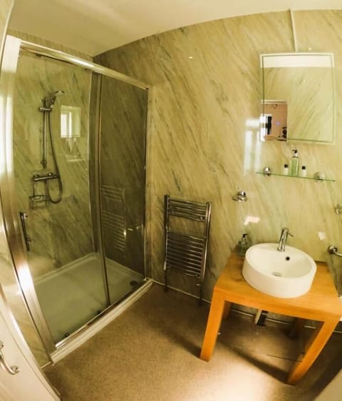 Deluxe Double Room, Balcony, Sea View | Bathroom | Hair dryer