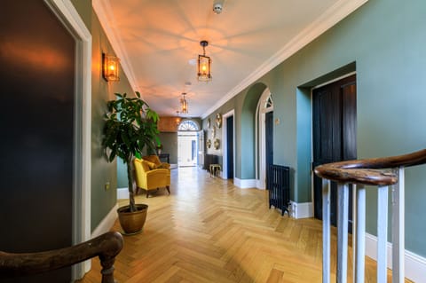 Cottage | Interior