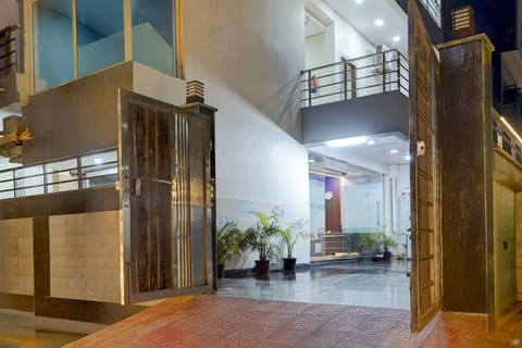 House | Reception