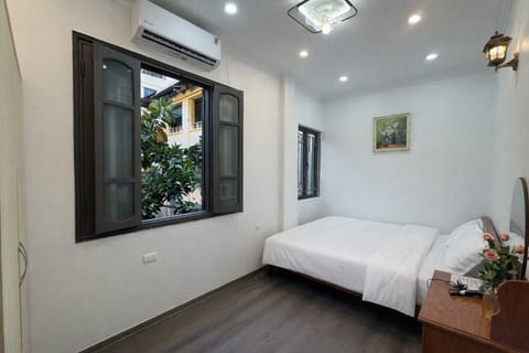 Superior Room, City View | Desk, laptop workspace, free WiFi