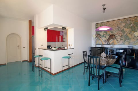 Villa, Balcony, City View | Dining